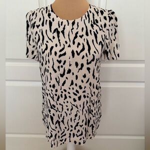 T Tahari Cream & Black Animal Print Short Sleeve Blouse Top XS